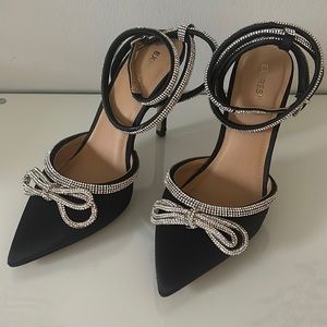 EXPRESS RHINESTONE EMBELLISHED Bow Heels size 9
